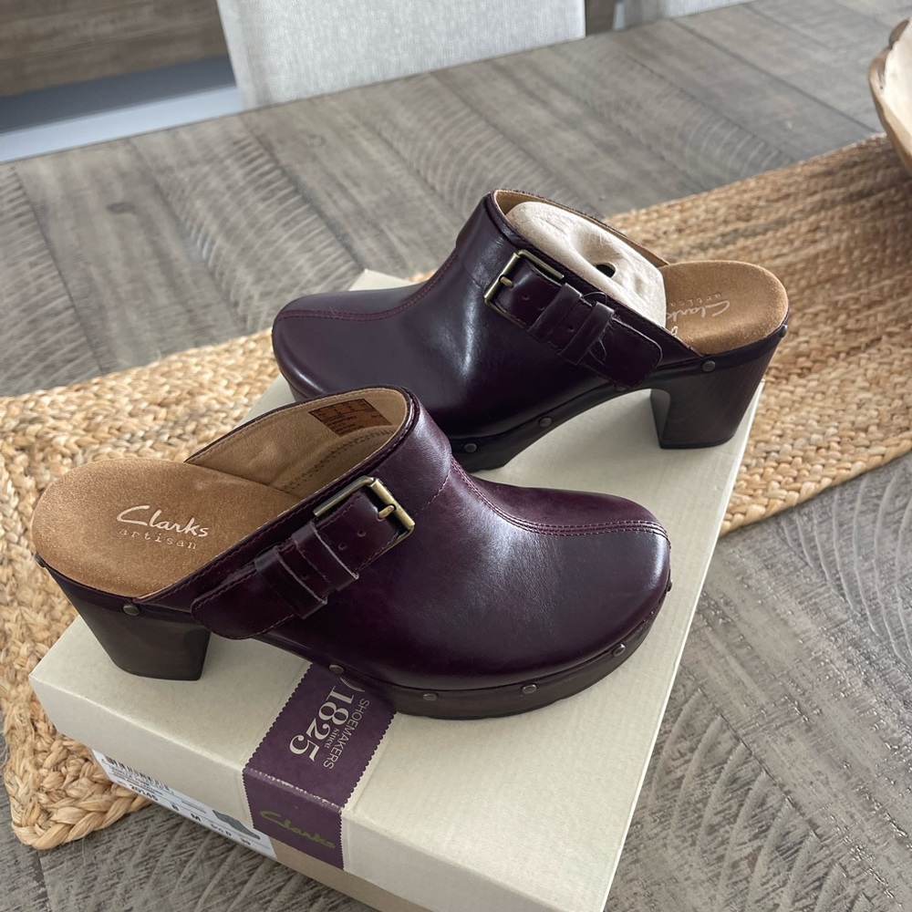 Women’s Clark’s size 8 clog / mule